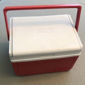 COLEMAN RED & WHITE COOLER MODEL 5205 FLIP LID 6 CANS 5QT VINTAGE 1998 #OS0065